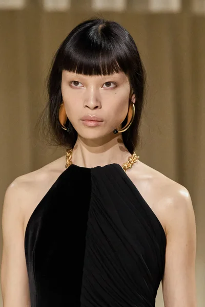 Look 90